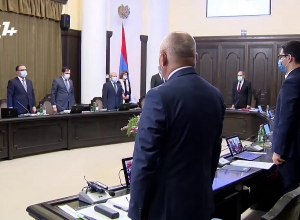 Կառավարությունը նիստը սկսեց 1 րոպե լռությամբ