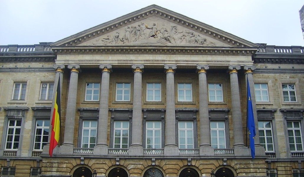 1200px-Parlement_Belge