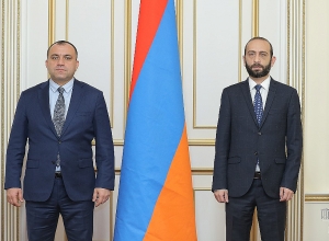 Арарат Мирзоян встретился с председателем КС