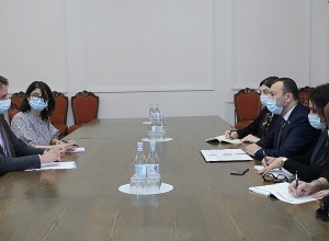 Ваге Энфиаджян встретился с послом Франции в Армении