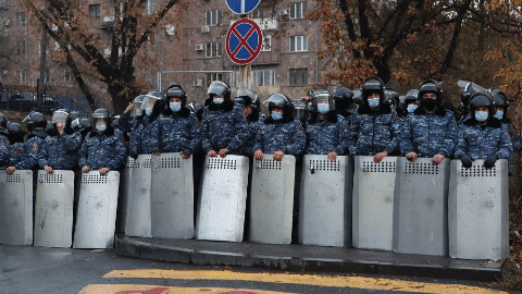 Митинг напротив НС сегодня завершился: завтра оппозиция соберется вновь