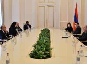 Мы должны иметь смелость принять горькую реальность: Армен Саркисян принял представителей центра «Альтернатива»