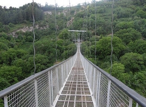 Խնձորեսկ համայնքի ղեկավարը հերքում է․ Նաիրա Զոհրաբյանի հետ չի խոսել, Խնձորեսկից դուրս քաշվելու պահանջ չի դրվել