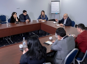 Вазген Манукян встретился с редакторами более десятка новостных сайтов