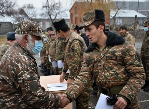 Reservists and volunteers awarded with diplomas
