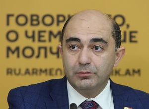 Առաջարկում ենք՝ նախագահը Կառավարության կողմից լիազորվի Հայաստանի անունից բանակցություններ վարելու․Մարուքյան