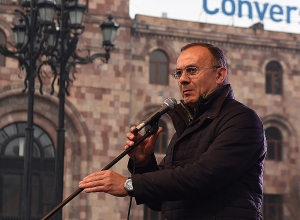 Մենք առաջին գծում ունեցել ենք  283 կմ կահավորված ինժեներական սարքավորումներ, և միայն երկու վայրում՝ մոտ 20 կմ-ում է եղել ճեղքվածք․Սերյան Օհանյան