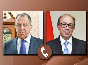 Айвазян и Лавров провели телефонный разговор