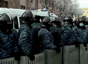 69 демонстрантов доставлены в полицию