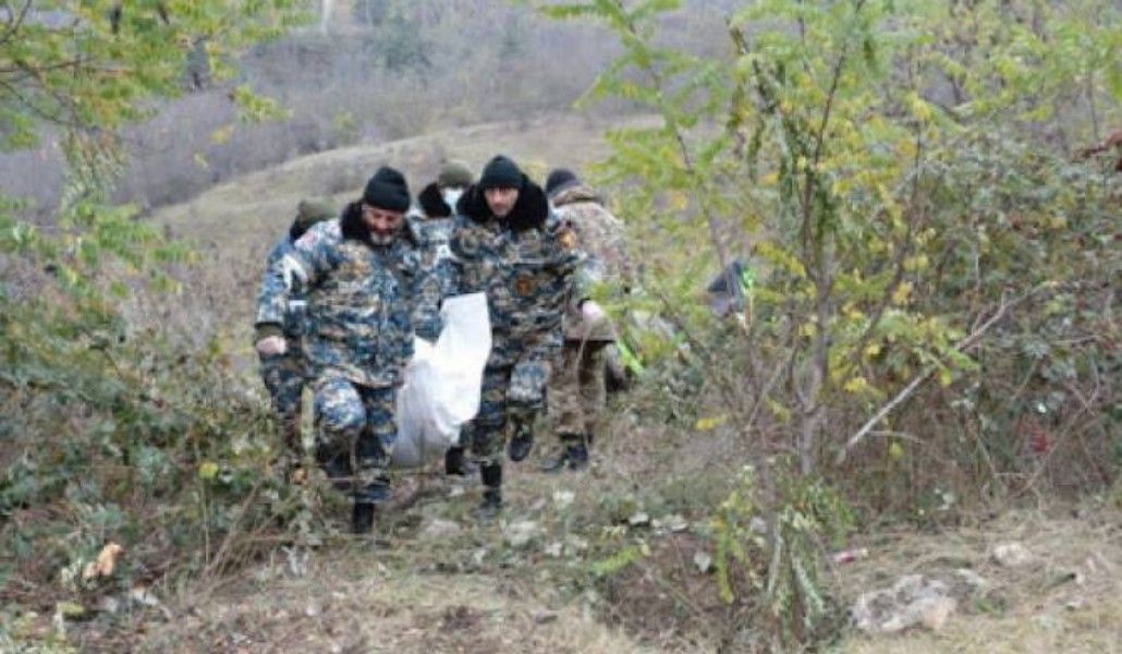 զինվորների մարմիններ