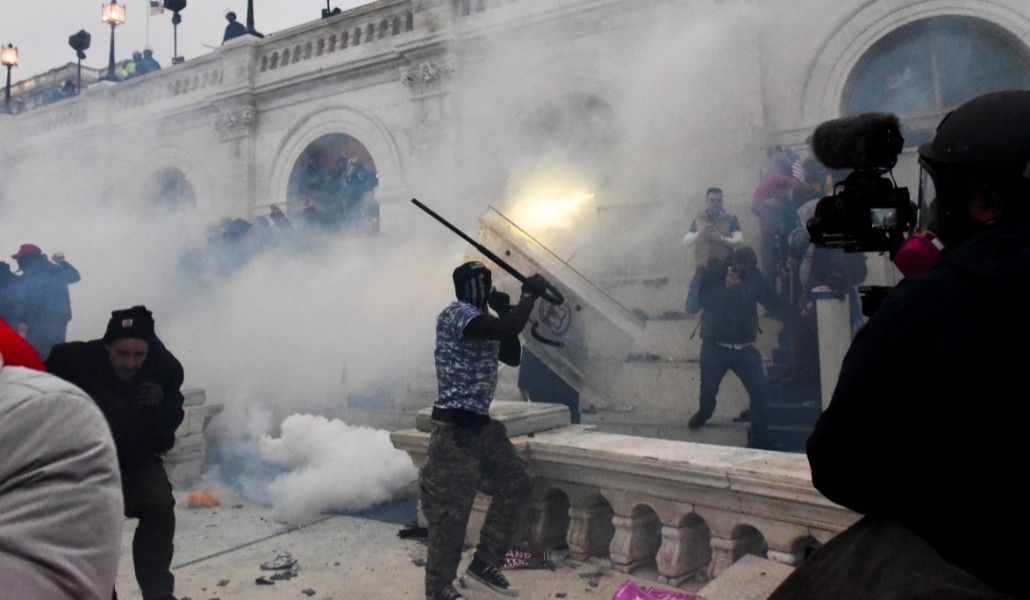 2021-01-06t222538z_1411312357_rc2m2l9lmznn_rtrmadp_3_usa-election-protests