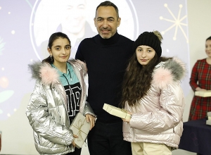 Արցախցի երեխաները Սուրբ ծնունդը նշեցին Յուրի Ջորկաեֆի հետ