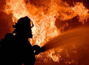 Пожар в одной из эчмиадзинских квартир: есть погибший и пострадавшая