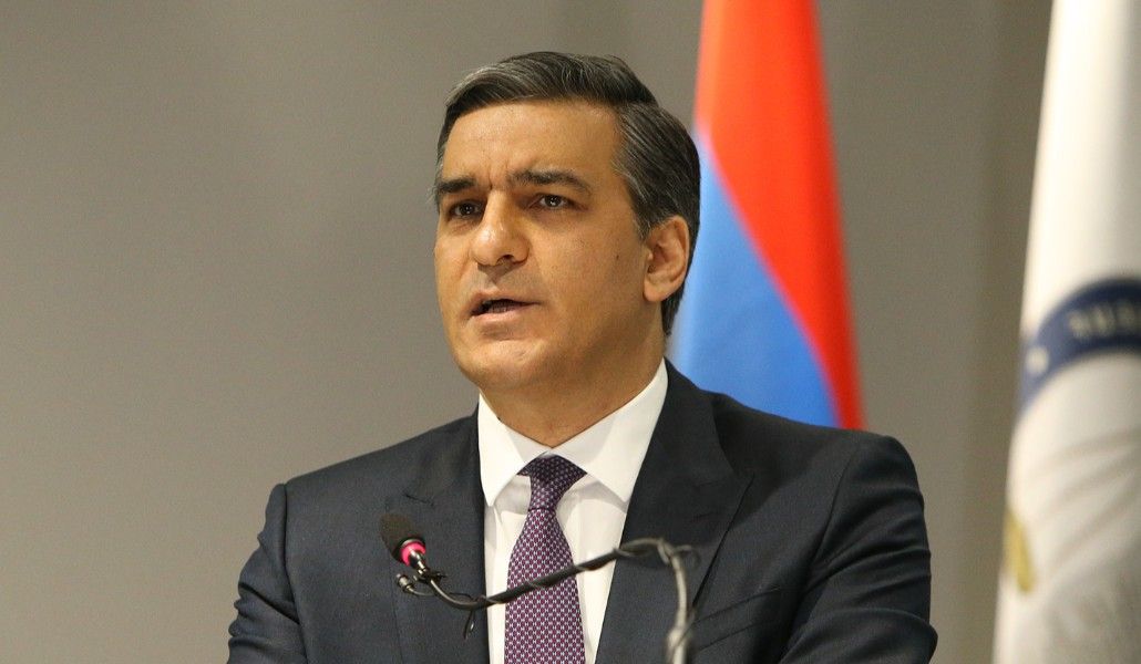 Արման Թաթոյան