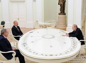 Замглавы МИД РФ проинформировал послов США и Франции об итогах встречи Путина, Пашиняна и Алиева