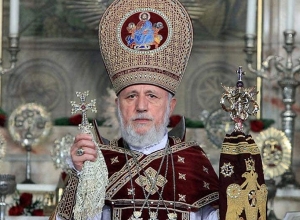 В этом году праздник Армии мы встречаем с болью от трагических последствий войны: Послание Католикоса