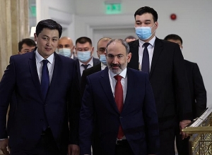 Никол Пашинян встретился с новоназначенным премьер-министром Кыргызстана