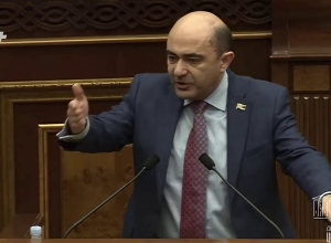 Пусть Ален Симонян придёт и скажет, что отключат их фейки, и мы придём к джентельменскому соглашению: Марукян