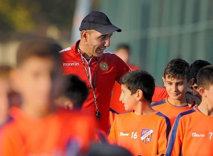 Իսպանացի մասնագետ Խիմես Մելենդեսին փոխարինել է Ռաֆայել Նազարյանը