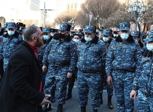 «Քաղաքական չի, կքաղաքականացնենք․ մեզ մեր երեխեքն են պետք»․ ակցիայի մասնակից