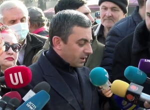 «После войны прошло 3 месяца, почему они не едут в Арцах? Азербайджанцы не пускают или не знают, что сказать?»