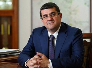 Президент Арцаха обсудил с официальным представителем Баку вопросы, связанные с пленными и пропавшими без вести