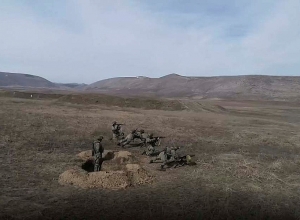 Ռուս խաղաղապահները Լեռնային Ղարաբաղում կրակային պատրաստության պարապմունքներ են անցկացրել