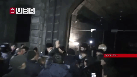 Ի աջակցություն Փաշինյանի Գյումրիում հանրահավաքն  ավարտվել է ծեծկռտուքով