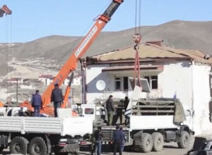 Մեկ օրում մաքրվել է 16,7 հա տարածք, 3,2 կմ ճանապարհ, 13 բնակելի շինություն․ ՌԴ ՊՆ