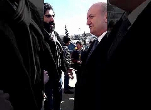 «Мы все – Нжде»: как в Степанакерте «встретили» министра ОНКС и его заместителя