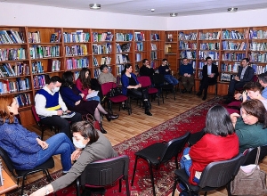 Հայ օգնության ֆոնդը հանդիպել է Արցախից տեղահանված բժիշկներին
