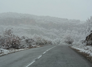На 8-м км автомобильной дороги Горис-Сисиан метель