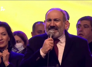 Пашинян растрогался во время митинга