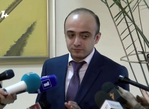 Պատրաստ ենք ամեն կերպ նպաստել խորհրդարանի ցրման գործընթացին. Տարոն Սիմոնյան