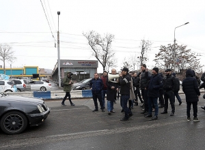 Քոչարյանի աջակիցները փակել էին Արշակունյաց պողոտան. ֆոտոշարք