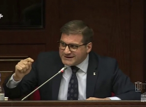 Жду Вашего заявления: Арман Бабаджанян – Рубену Вардазаряну