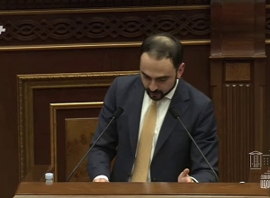 Պարոն Սիմոնյան, Ձեզ ոչ մի բանի տակից դուրս գալու կարիք չի լինի․ Ավինյան