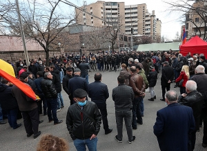 «Այս անօրինականությունները, որ տեղի են ունենում, նրանց դուրը գալի՞ս են»․ ընդդիմության ակցիան Դեմիրճյան փողոցում