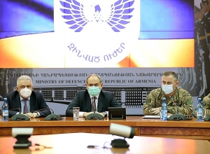 Զինված ուժերը դեպի թիկունք հայացք չպետք է ունենան. վարչապետը  բարձրագույն սպայակազմին է ներկայացրել ԶՈՒ ԳՇ նորանշանակ պետ Արտակ Դավթյանին