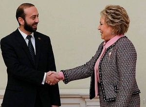 Արարատ Միրզոյանը Վալենտինա Մատվիենկոյին պարգեւատրել է ԱԺ Պատվո մեդալով