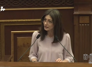 Իրենց այս խորհրդարան բերած թիմին լքողները հիմա խոսում են համախմբման մասին․ Դավոյան