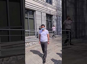 Сотрудники министерства ВТП попрощались с Акопом Аршакяном  с аплодисментами