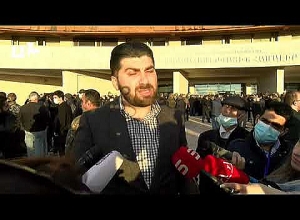 Серж Саркисян давно должен был ответить, но он свободно разгуливает, и не только он, но и Кочарян