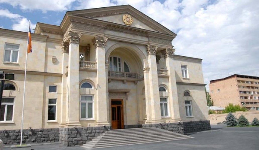 2018AM_bagramyan26_armenian_presidental_house_619972980
