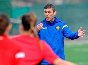 Ֆուտբոլի Հայաստանի կանանց հավաքականը առաջին մարզումն անցկացրեց նոր մարզչի գլխավորությամբ