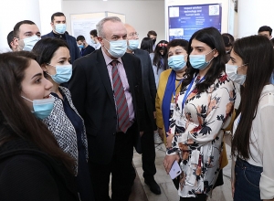 Վահրամ Դումանյան. «Հավատում եմ․․․ ձեր նվաճումներն առաջին հերթին կծառայեն խաղաղության և առողջության պահպանմանը»