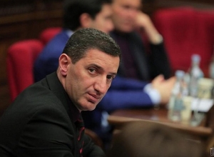 Գևորգ Պետրոսյանին ներկայացվել է մեղադրանք պարեկային ծառայողների նկատմամբ, սպառնալիքներ հնչեցնելու համար․ ՔԿ