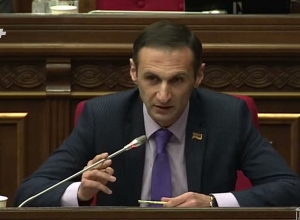 «Вы думаете, что мы должны безоговорочно принимать ваше единоличное представление обстоятельств войны?»