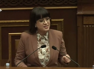 Кто вы такие? Оказавшиеся на политической свалке осмеливаются бросить нам перчатку: Багдасарян