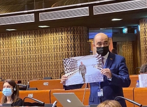 С парком трофеев Алиев присоединился к Гитлеру и Саддаму Хусейну: Эд. Марукян